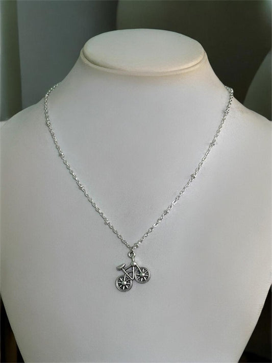 Vintage Bicycle Pendant Chain (unisex), Premium Anti Tarnish Silver Chain (16 inch), Trendy Gift for Cycle Lovers, BFF, Teens & Cyclists